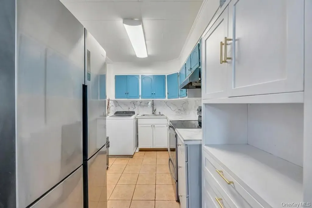 431 Argyle Road East Meadow NY 11554