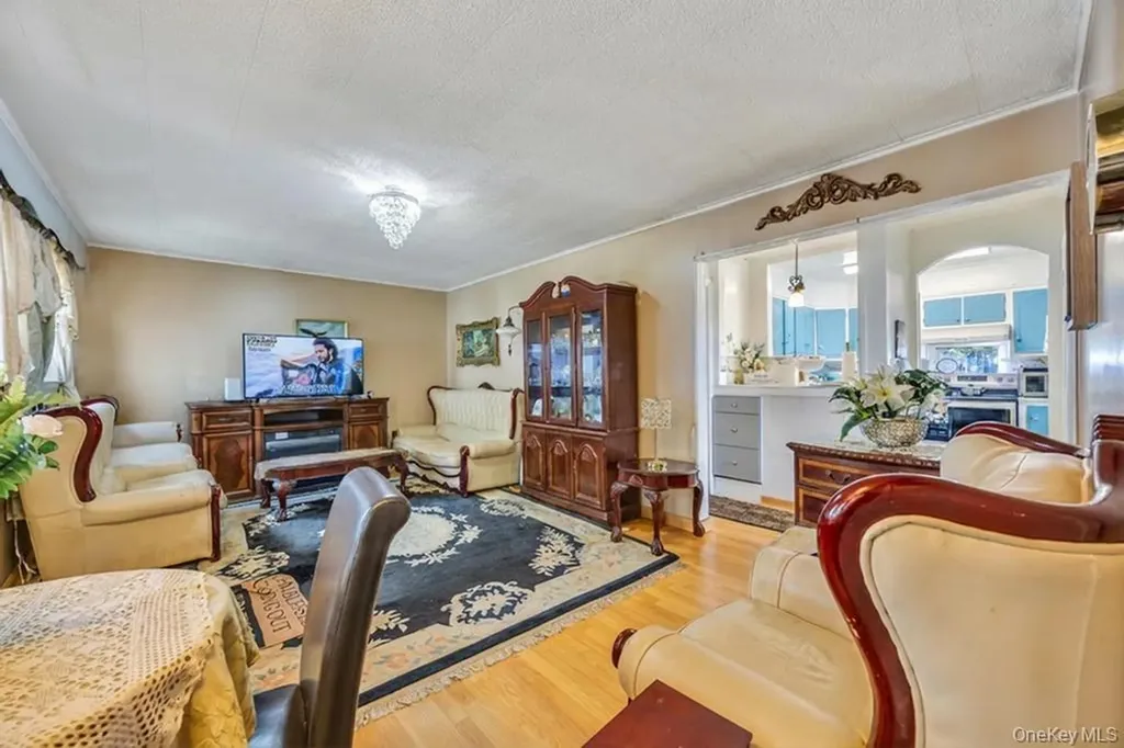 431 Argyle Road East Meadow NY 11554