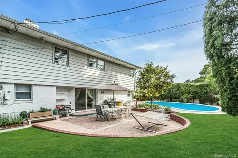 53 Hightop Lane Jericho NY 11753