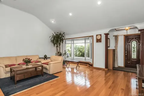 53 Hightop Lane Jericho NY 11753