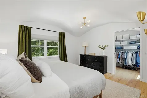 17 Woodbrook Road Pleasantville NY 10570