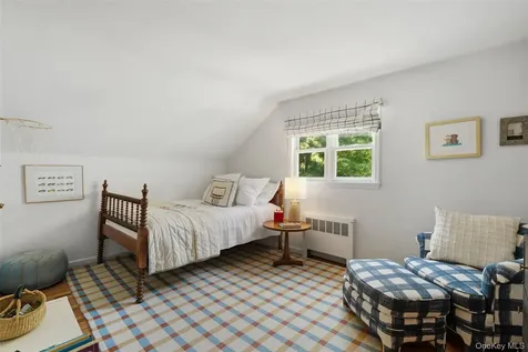 17 Woodbrook Road Pleasantville NY 10570