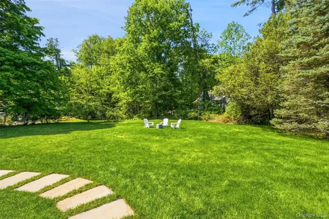 17 Woodbrook Road Pleasantville NY 10570