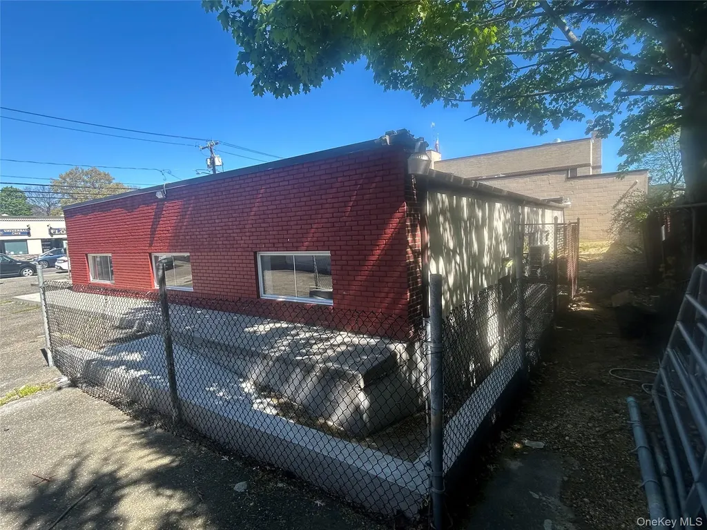 574 E Meadow Avenue East Meadow NY 11554