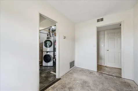 8 Cayuga Drive Peekskill NY 10566