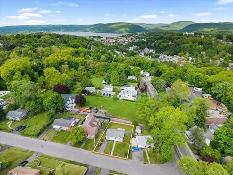 8 Cayuga Drive Peekskill NY 10566