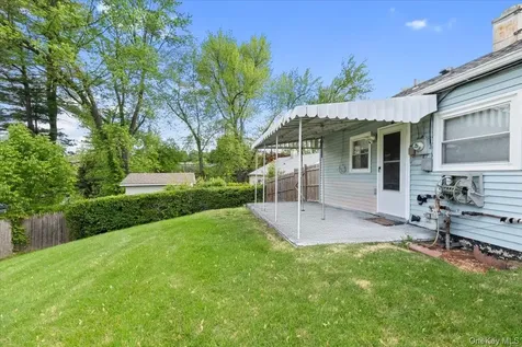 8 Cayuga Drive Peekskill NY 10566