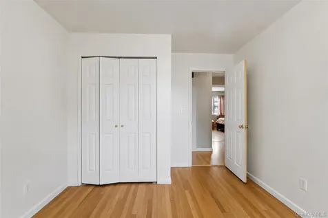 325 Glenbrook Avenue Yonkers NY 10705
