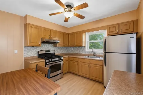 325 Glenbrook Avenue Yonkers NY 10705