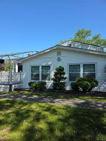 10 Meehan Lane Coram NY 11727