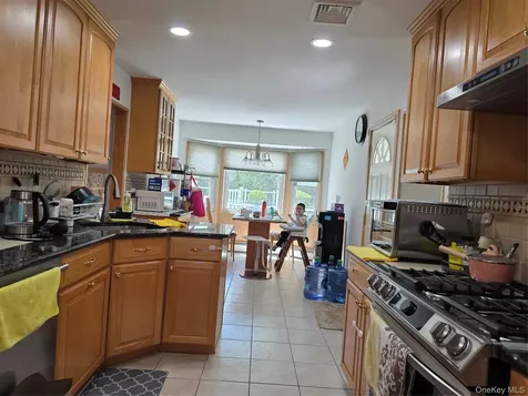 10 Meehan Lane Coram NY 11727