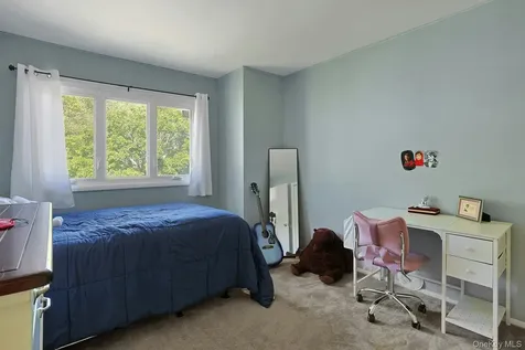 34 Village Green Bardonia NY 10954