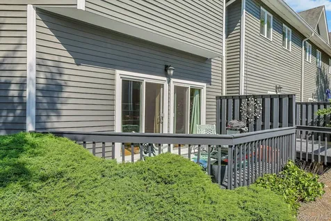 34 Village Green Bardonia NY 10954