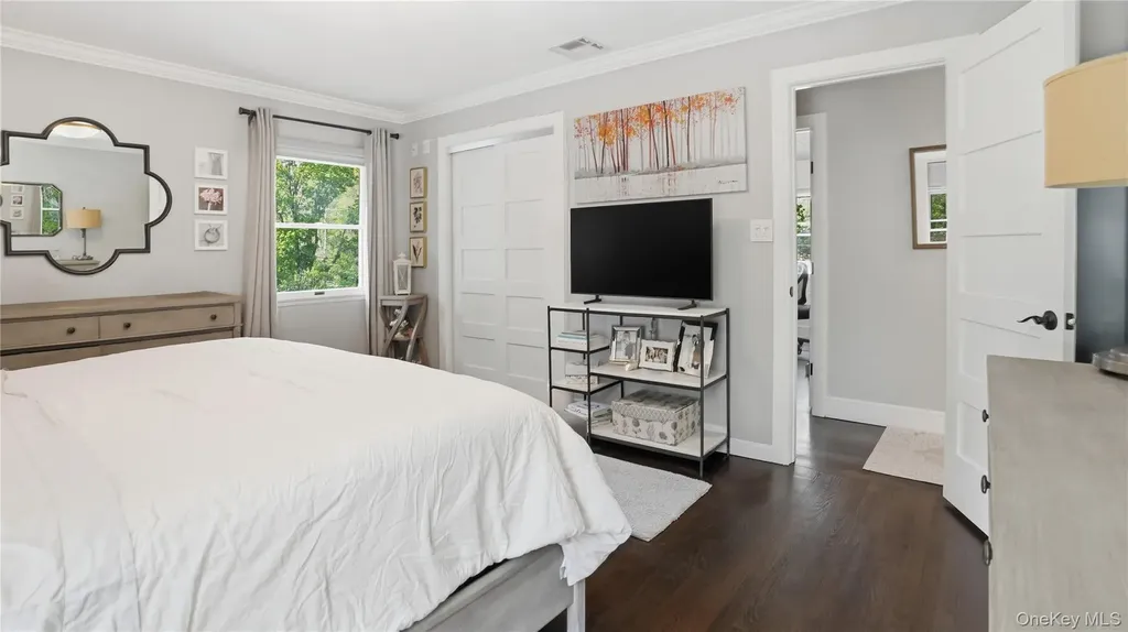 5 Canary Court Huntington NY 11743