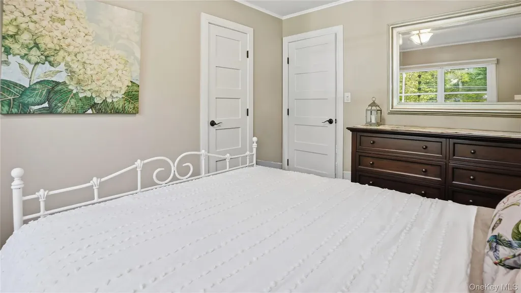 5 Canary Court Huntington NY 11743