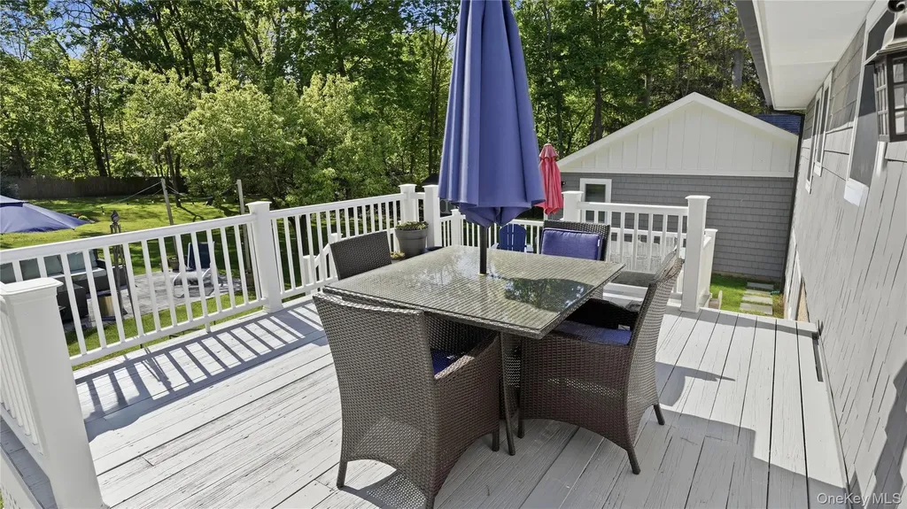 5 Canary Court Huntington NY 11743