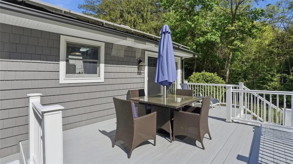 5 Canary Court Huntington NY 11743