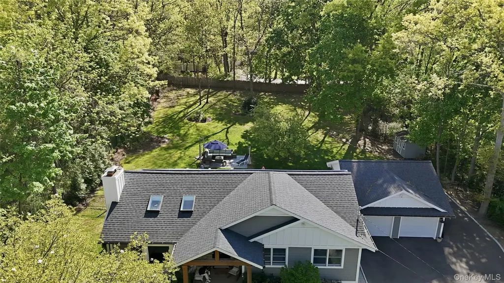 5 Canary Court Huntington NY 11743