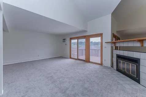 37 Rondout Harbor Port Ewen NY 12466