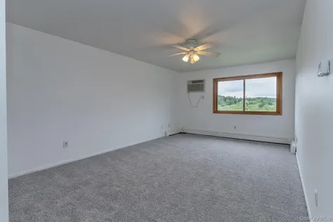 37 Rondout Harbor Port Ewen NY 12466