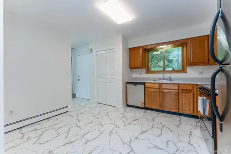 37 Rondout Harbor Port Ewen NY 12466