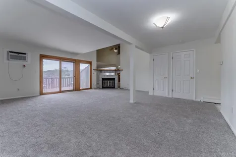 37 Rondout Harbor Port Ewen NY 12466