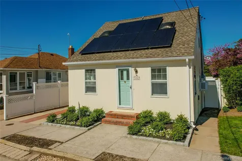 23 Garden City Avenue Point Lookout NY 11569