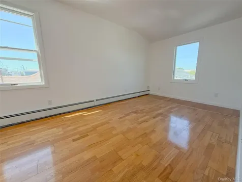 23 Garden City Avenue Point Lookout NY 11569