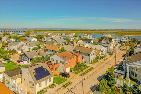 23 Garden City Avenue Point Lookout NY 11569