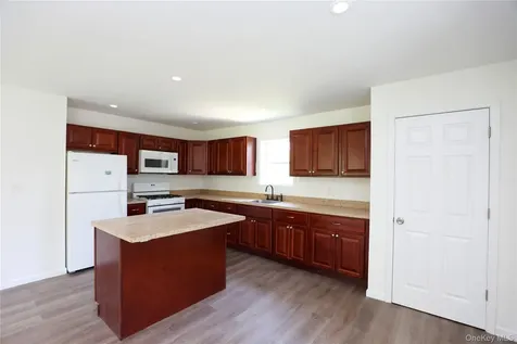 22 Apple Street Kingston NY 12401
