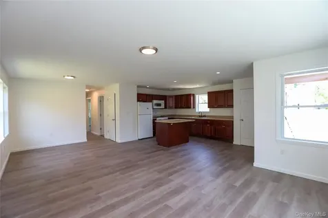 22 Apple Street Kingston NY 12401