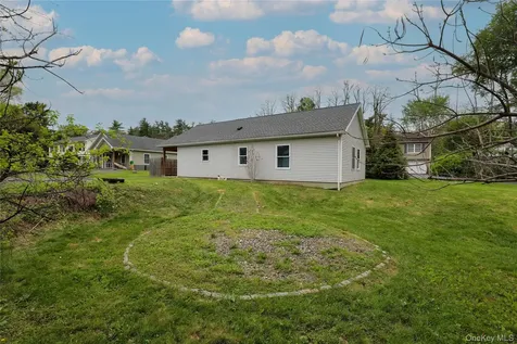 22 Apple Street Kingston NY 12401