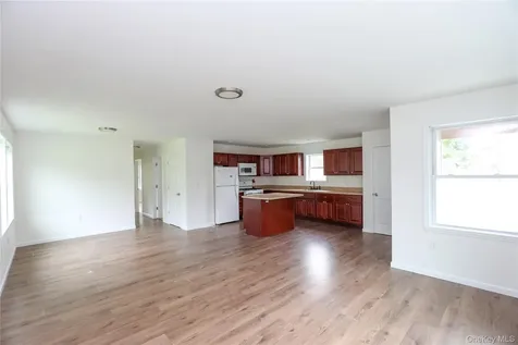 22 Apple Street Kingston NY 12401