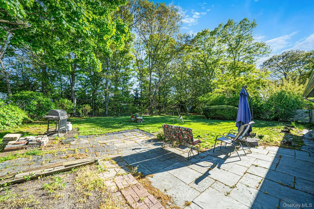 22 Anne Drive Selden NY 11784