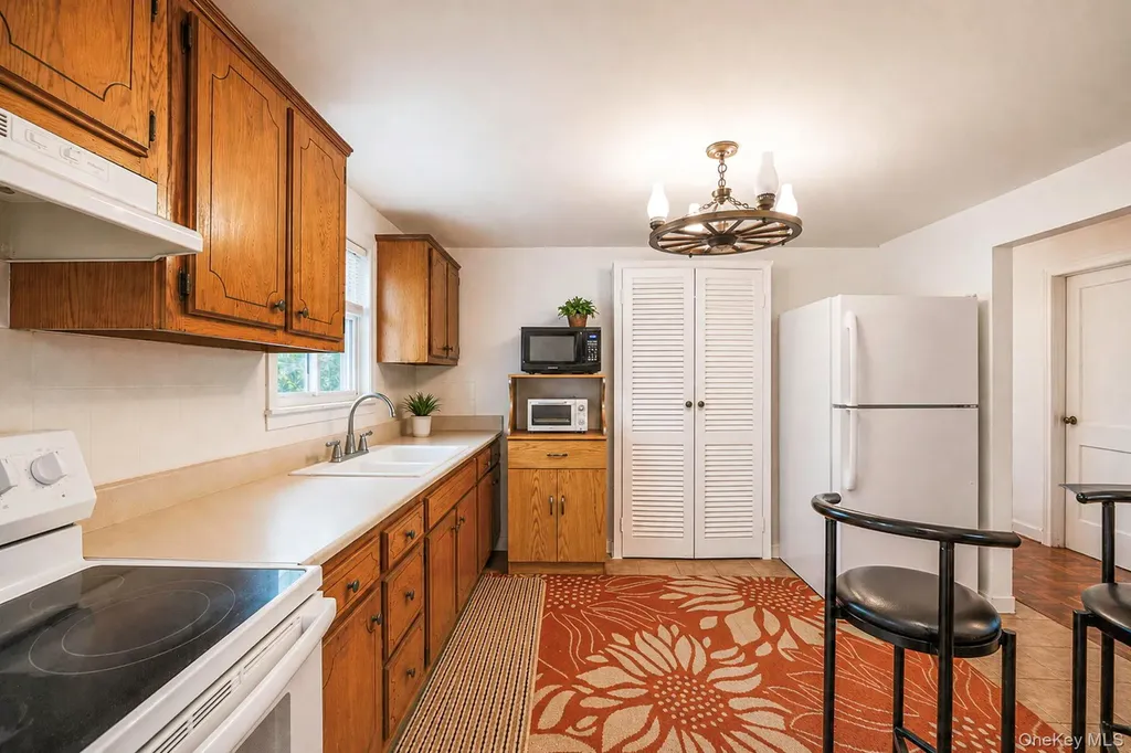 22 Anne Drive Selden NY 11784