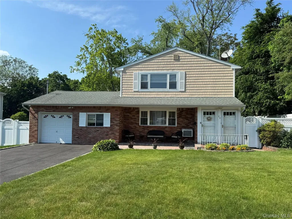 29 Hendrick Avenue Glen Cove NY 11542
