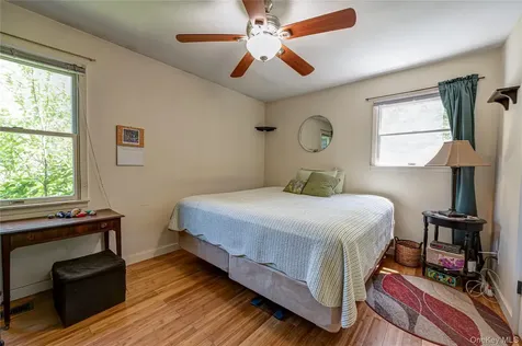 37 Crescent Bow Ridge NY 11961