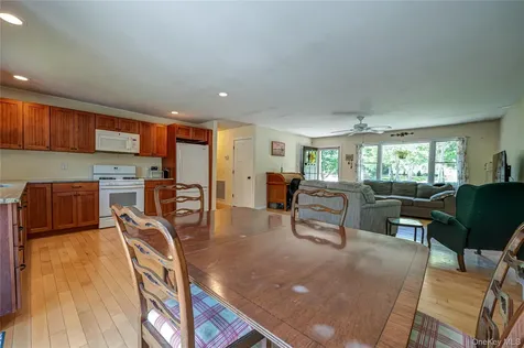 37 Crescent Bow Ridge NY 11961