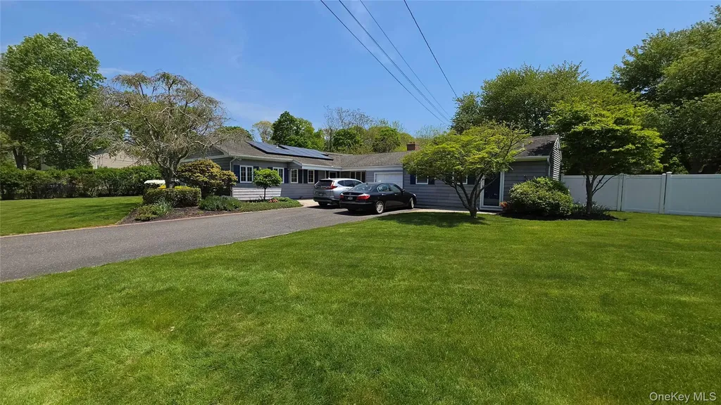 17 N Durkee Lane East Patchogue NY 11772