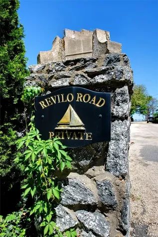 8 Revilo Road Bayville NY 11709