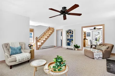 8 Revilo Road Bayville NY 11709