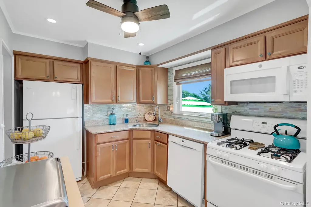 202 N Kings Avenue Massapequa NY 11758