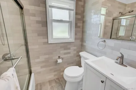 202 N Kings Avenue Massapequa NY 11758