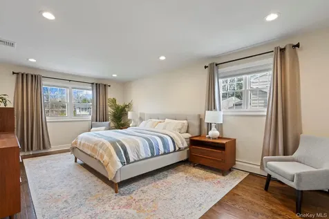 15 Lawrence Court Syosset NY 11791