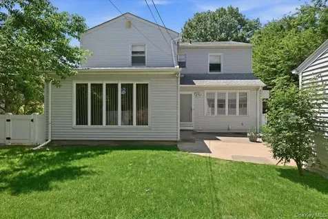 219 Kilburn Road Garden City NY 11530