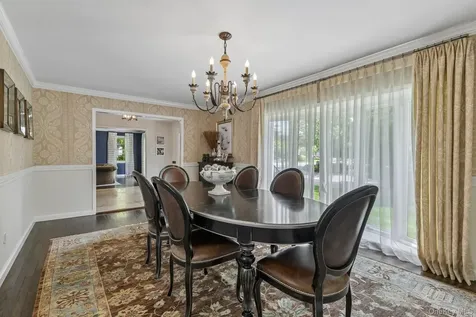 1 Lakeville Court East Hills NY 11576