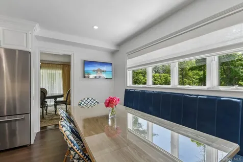 1 Lakeville Court East Hills NY 11576