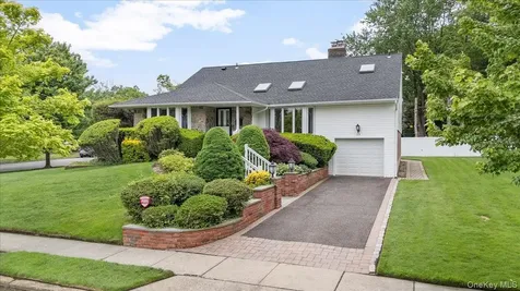 23 Maytime Court Jericho NY 11753