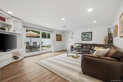 23 Maytime Court Jericho NY 11753