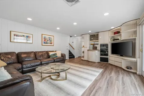 23 Maytime Court Jericho NY 11753